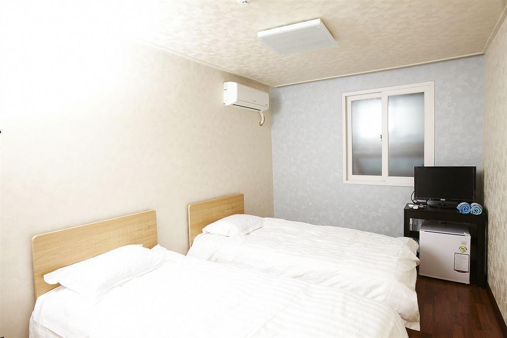 24 Guesthouse Myeongdong Avenue Seoul Eksteriør billede