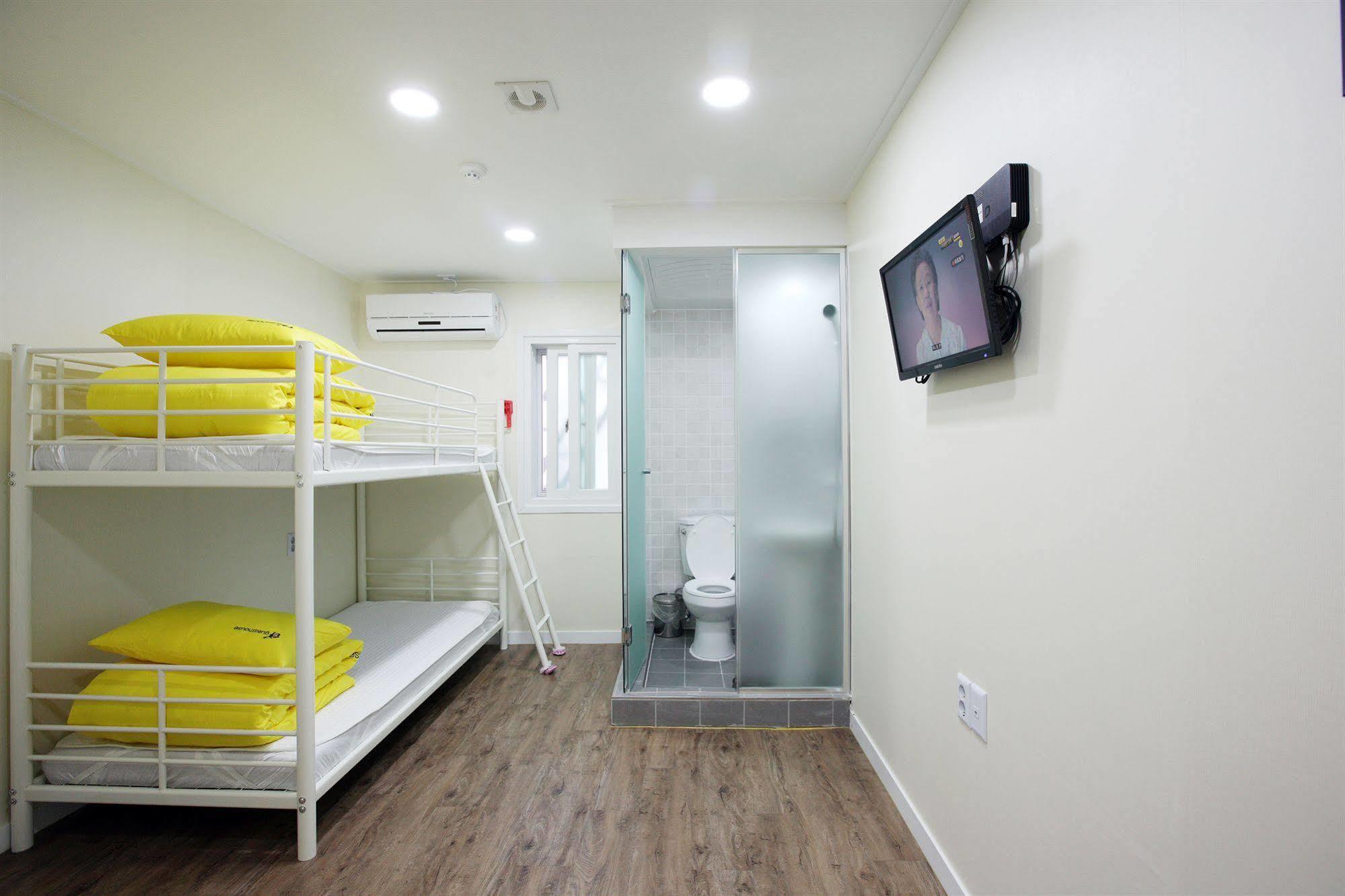 24 Guesthouse Myeongdong Avenue Seoul Eksteriør billede