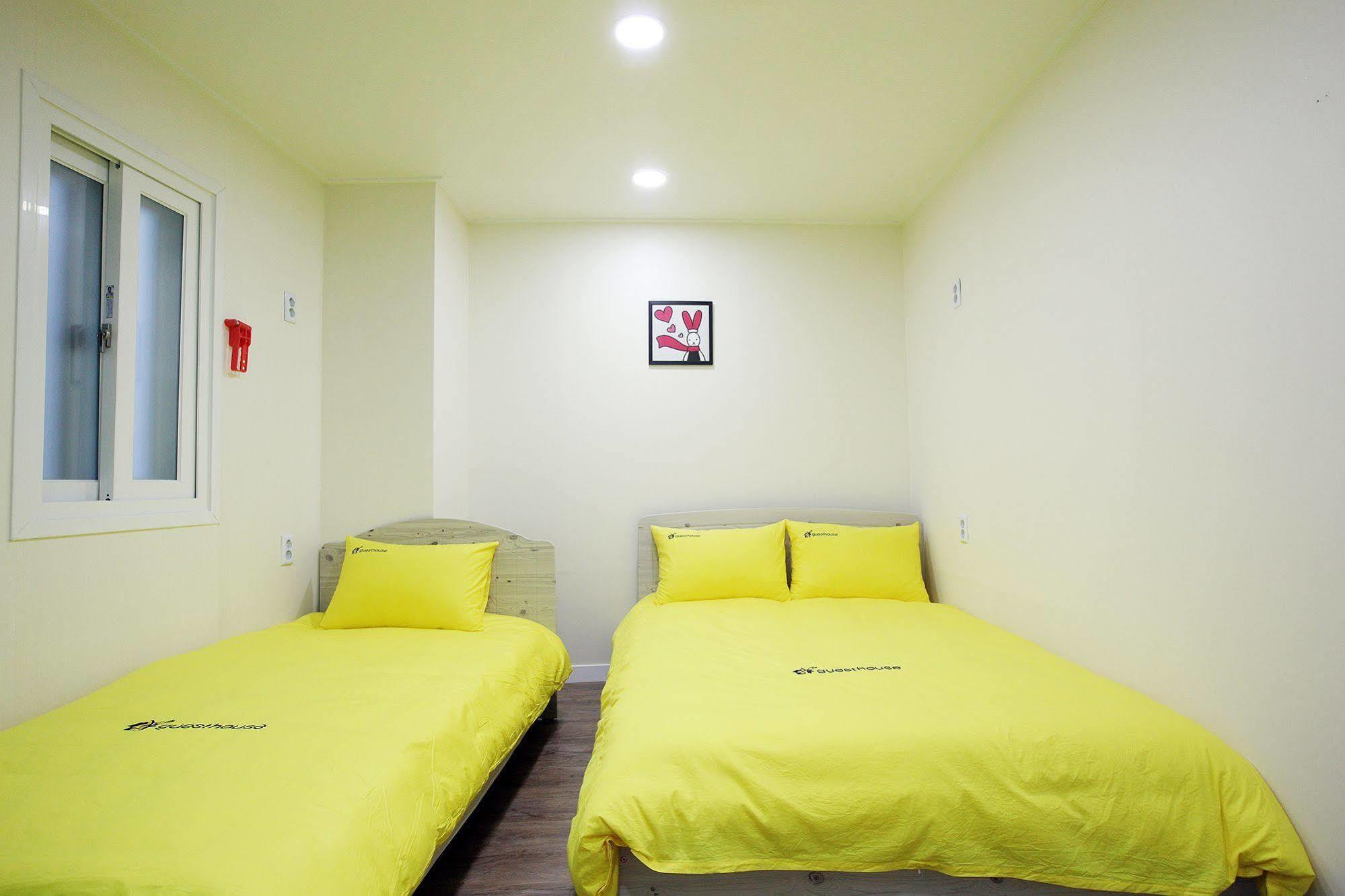 24 Guesthouse Myeongdong Avenue Seoul Eksteriør billede